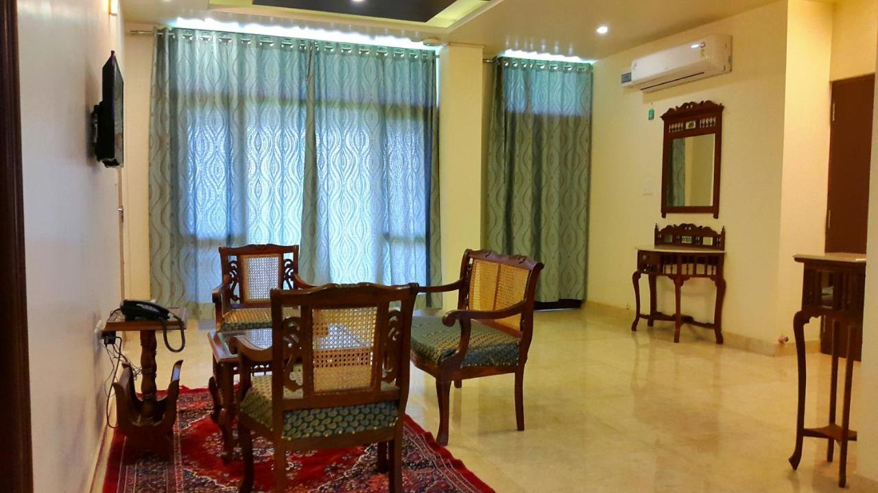 Raj Regency Hotel Jaipur Ngoại thất bức ảnh