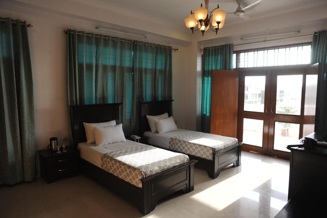 Raj Regency Hotel Jaipur Ngoại thất bức ảnh