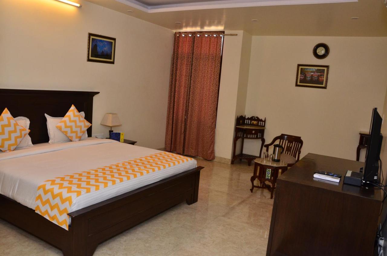 Raj Regency Hotel Jaipur Ngoại thất bức ảnh