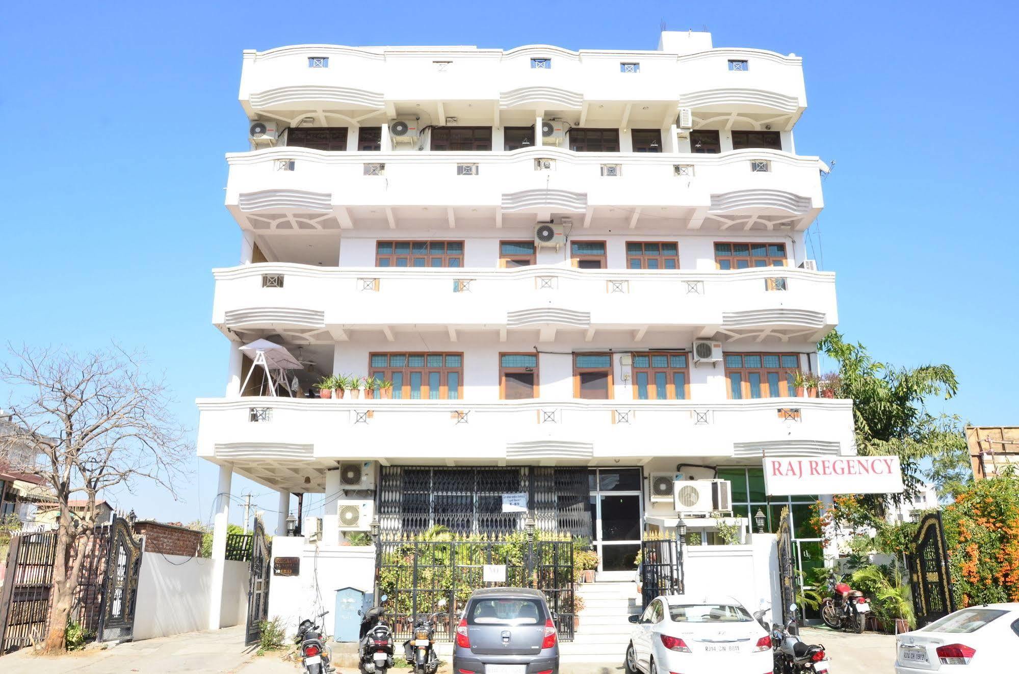Raj Regency Hotel Jaipur Ngoại thất bức ảnh