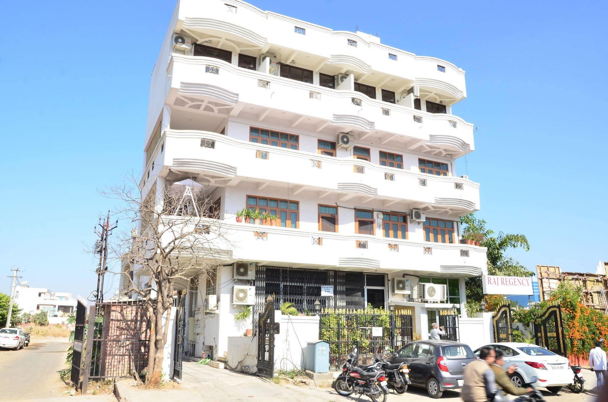 Raj Regency Hotel Jaipur Ngoại thất bức ảnh