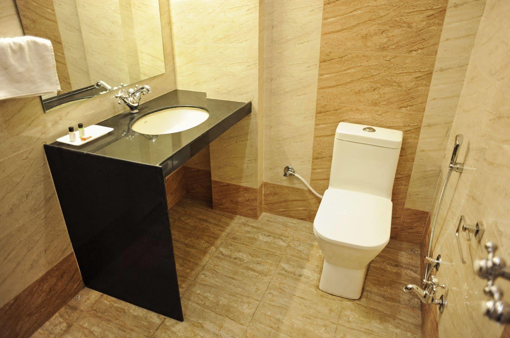 Raj Regency Hotel Jaipur Ngoại thất bức ảnh