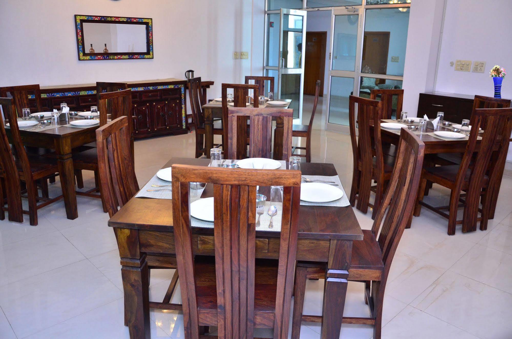 Raj Regency Hotel Jaipur Ngoại thất bức ảnh