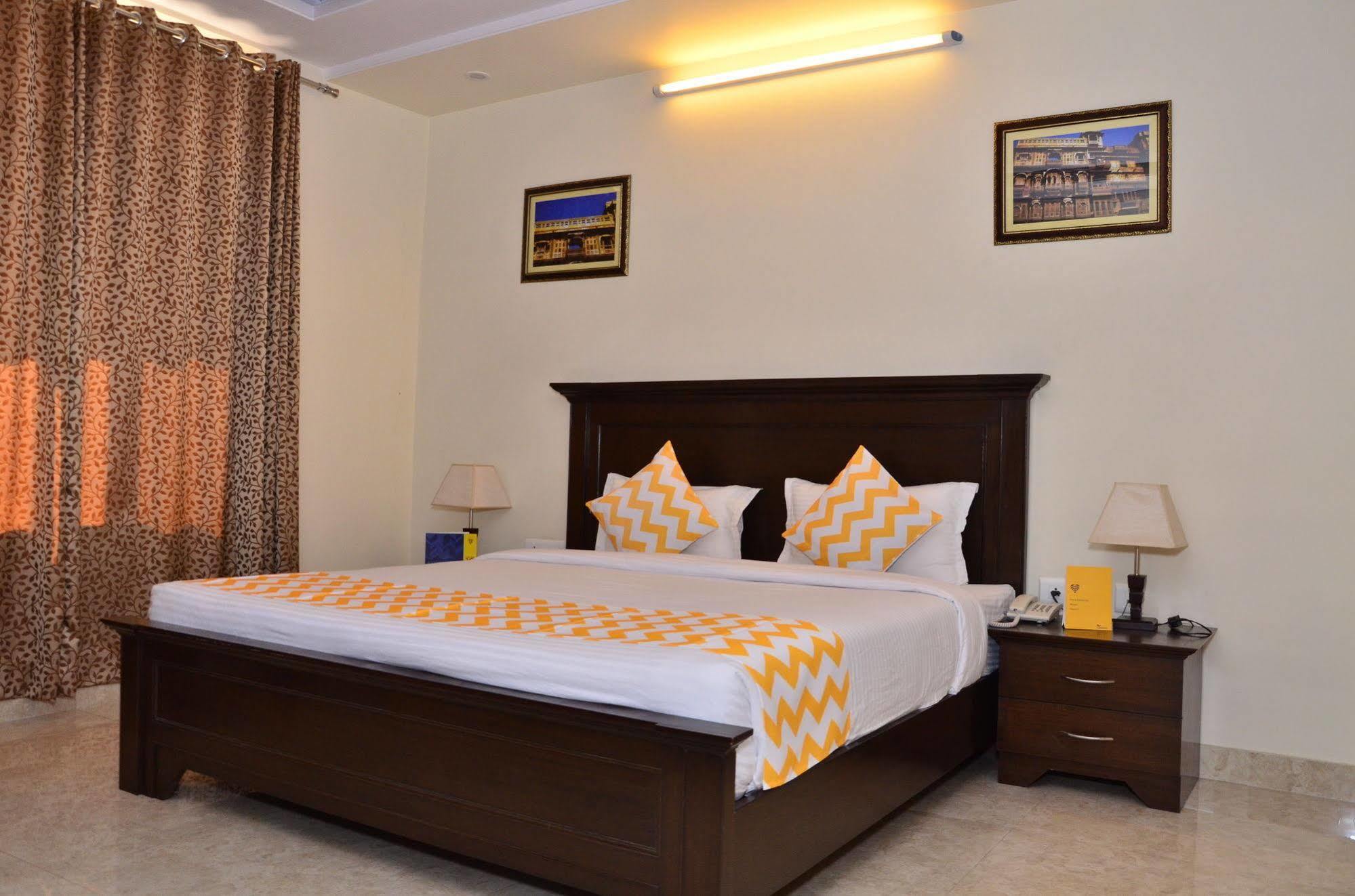 Raj Regency Hotel Jaipur Ngoại thất bức ảnh