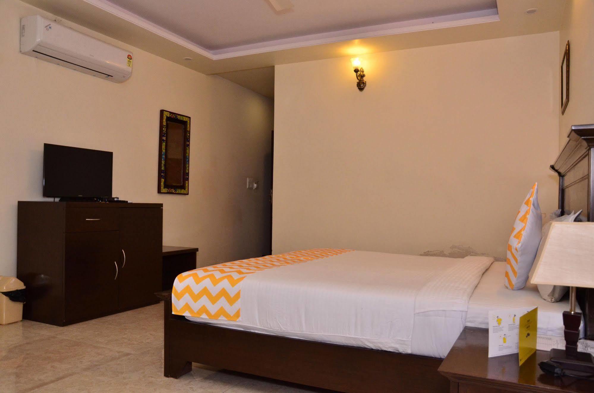 Raj Regency Hotel Jaipur Ngoại thất bức ảnh