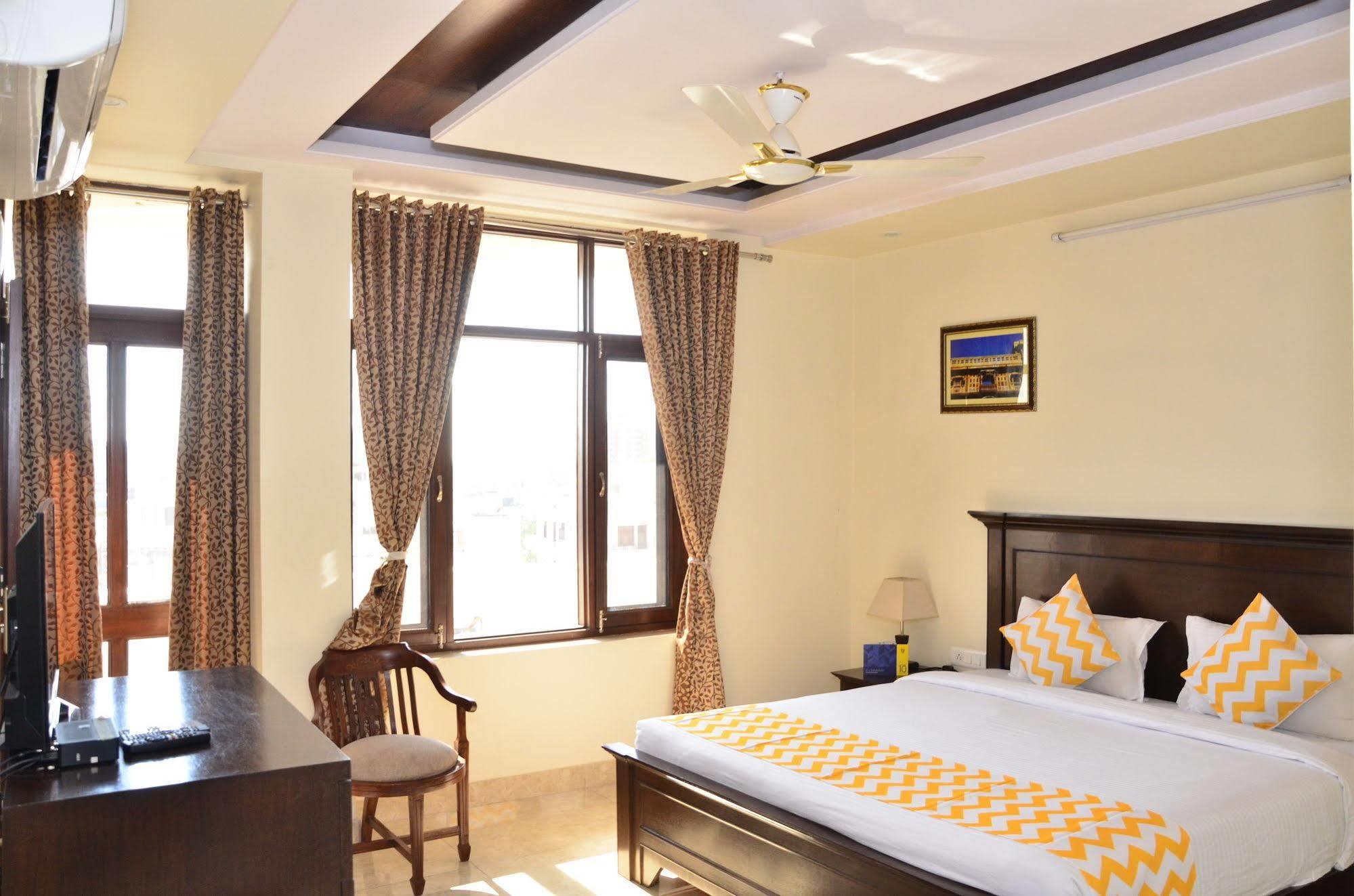 Raj Regency Hotel Jaipur Ngoại thất bức ảnh